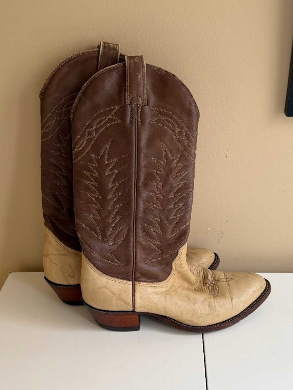Vingage Alberta Boot Company Cowboy Boots